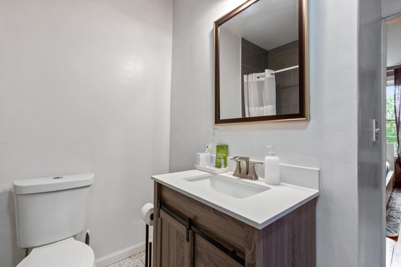 Pristine Townhouse With Rooftop Deck Near Canton! Baltimore Luaran gambar