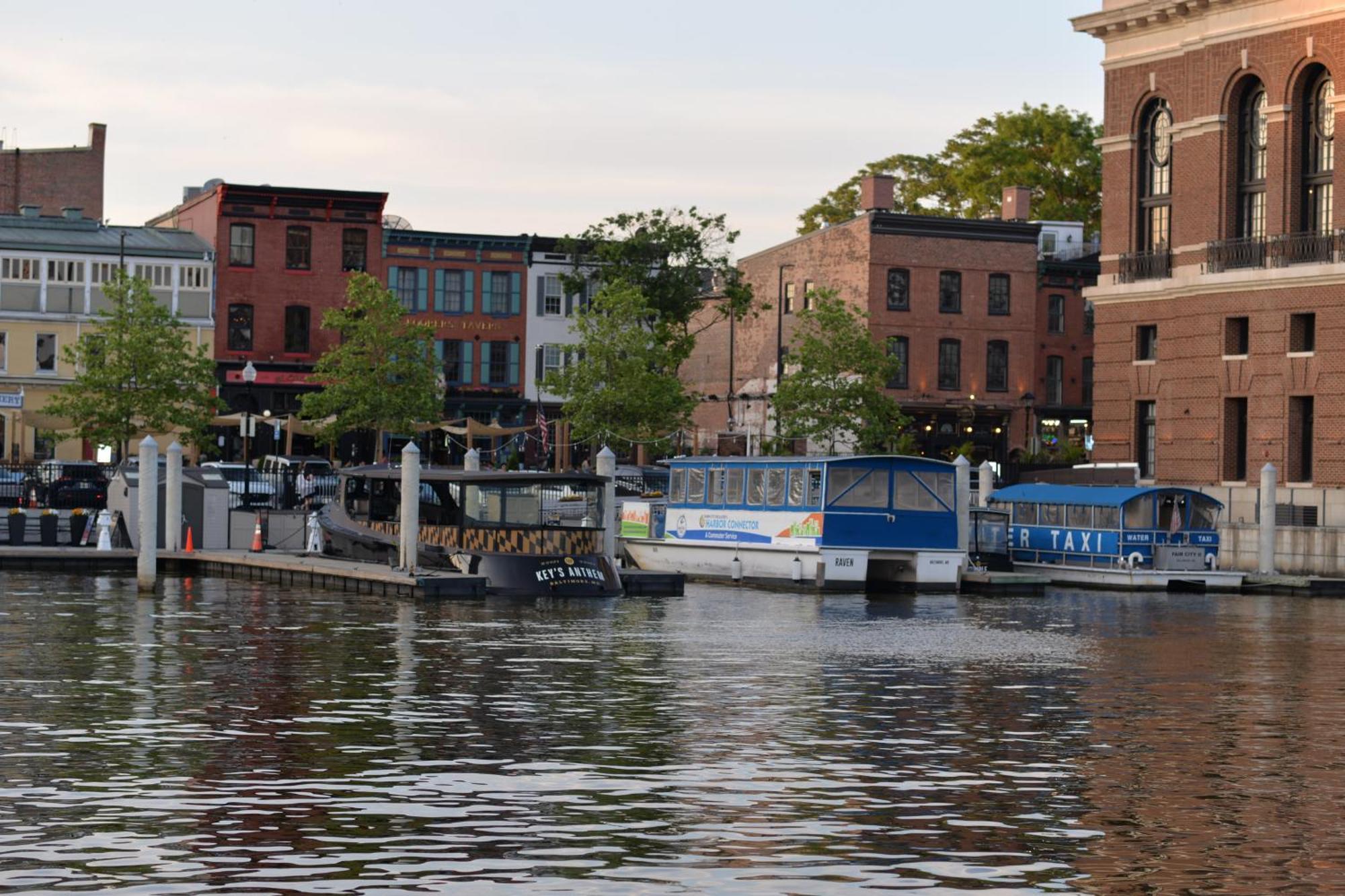 Pristine Townhouse With Rooftop Deck Near Canton! Baltimore Luaran gambar